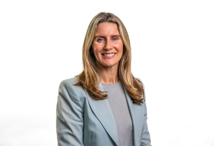 Dr. Lindsay Mullins